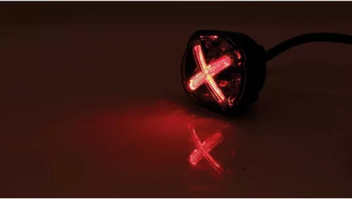 Koso GT-02 LED Hátsó Lámpa, Féklámpa Funkció, 12 V, 1.5 W, Univerzális Használat, Motorkerékpár, Quad, ATV, Robogó, Sárga Piros Fekete