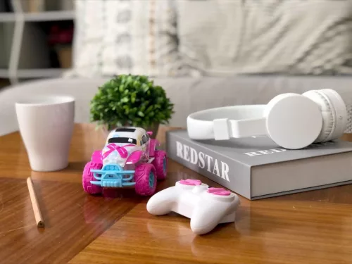 Exost Mini Pixie Távirányítós Autó, 2,4 GHz, Műanyag, 1:34 Méretarány, 8 km/h Sebesség, 25 m Hatótáv, 10 Perc Játékidő, 3xAAA, 2xAAA, Rózsaszín