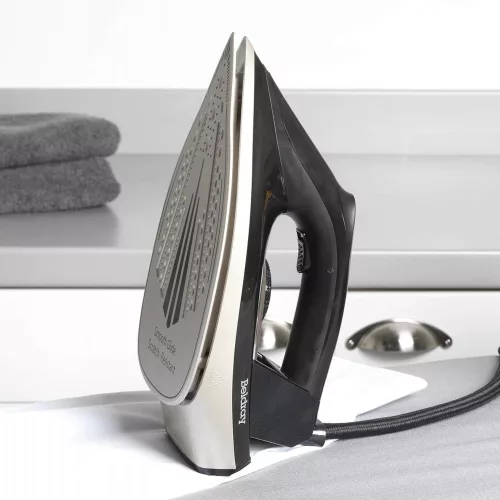 Beldray BEL01035 Gőzállomás - 2600W, 1.5L, Rózsaarany