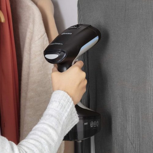 Swan SI12022N Hordozható Ruhagőzölő, Fekete, 1500W Teljesítmény, 300ml Vízkapacitás, 25g/perc Gőztermelés, Kerámia Bevonatú Gőzpanel, Szag- és Baktériumeltávolító