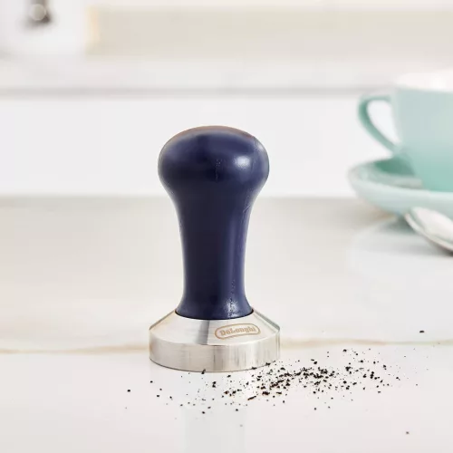 De'Longhi DLSC058 Kávétömörítő - Kalibrált Rozsdamentes Acél Alap, Fa Nyél, 51 mm Átmérő