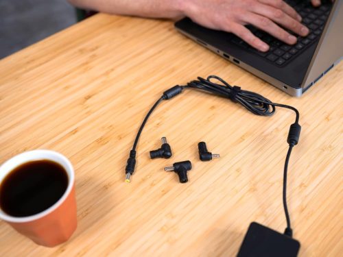 Trust 45W Univerzális Laptop Töltő Fekete