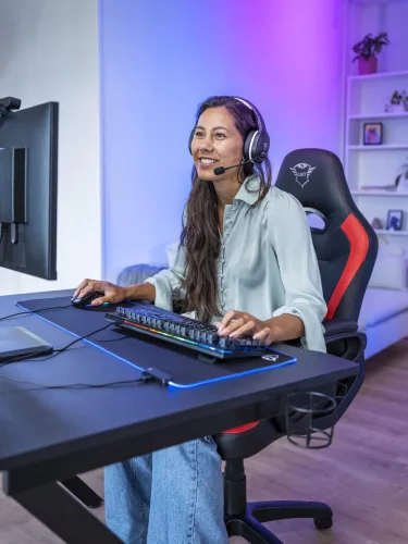 Trust Gaming GXT 391 Thian Vezeték Nélküli Gamer Fejhallgató, 5.8 Ghz, USB Dongle, Over Ear, 13 Óra Játékidő, 40 Mm Hangszóró, 3.5 mm Jack, Fekete