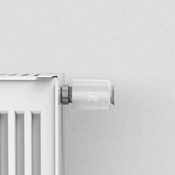 Hama 176592 Okos Radiátor Termosztát, Wi-Fi, Zigbee, Programozható, LED Kijelző, App Vezérlés, Érzékelés Ablaknyitás, Fagyvédelem, Fehér