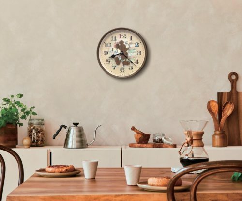 Seiko FW590B Disney Mickey Mouse Falióra, 28 cm Átmérő, Barna Szín, Analóg Kijelző, Hétköznapi Stílus, AA Elem